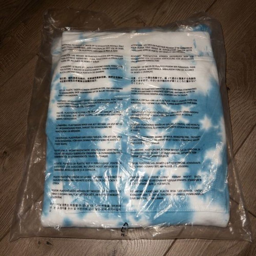 NIP BSR By Samii Ryan You’re A Star Sis Tie Dye Hooded Sweatshirt Size Medium - Picture 3 of 6